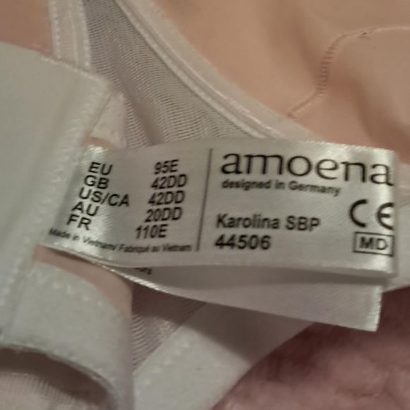 Amoena Elegant Lace Mastectomy Bra - Cream - Picture 4 of 6